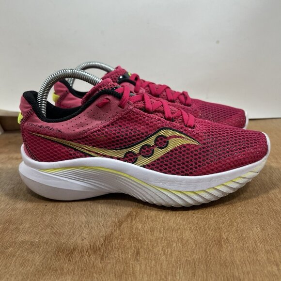Saucony Kinvara 14 Women Size 8 S10823-16 Red Running Shoes Sneakers - Picture 1 of 9